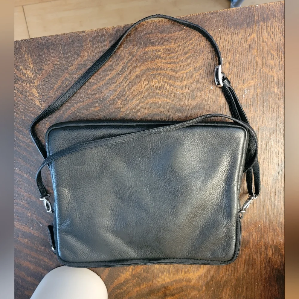 Brighton iPad Case Cover or Purse with crossbody shoulder strap - Picture 2 of 4